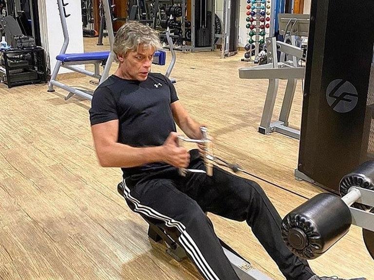 Aos 48 anos Fábio Assunção surge musculoso após perder 28 kg