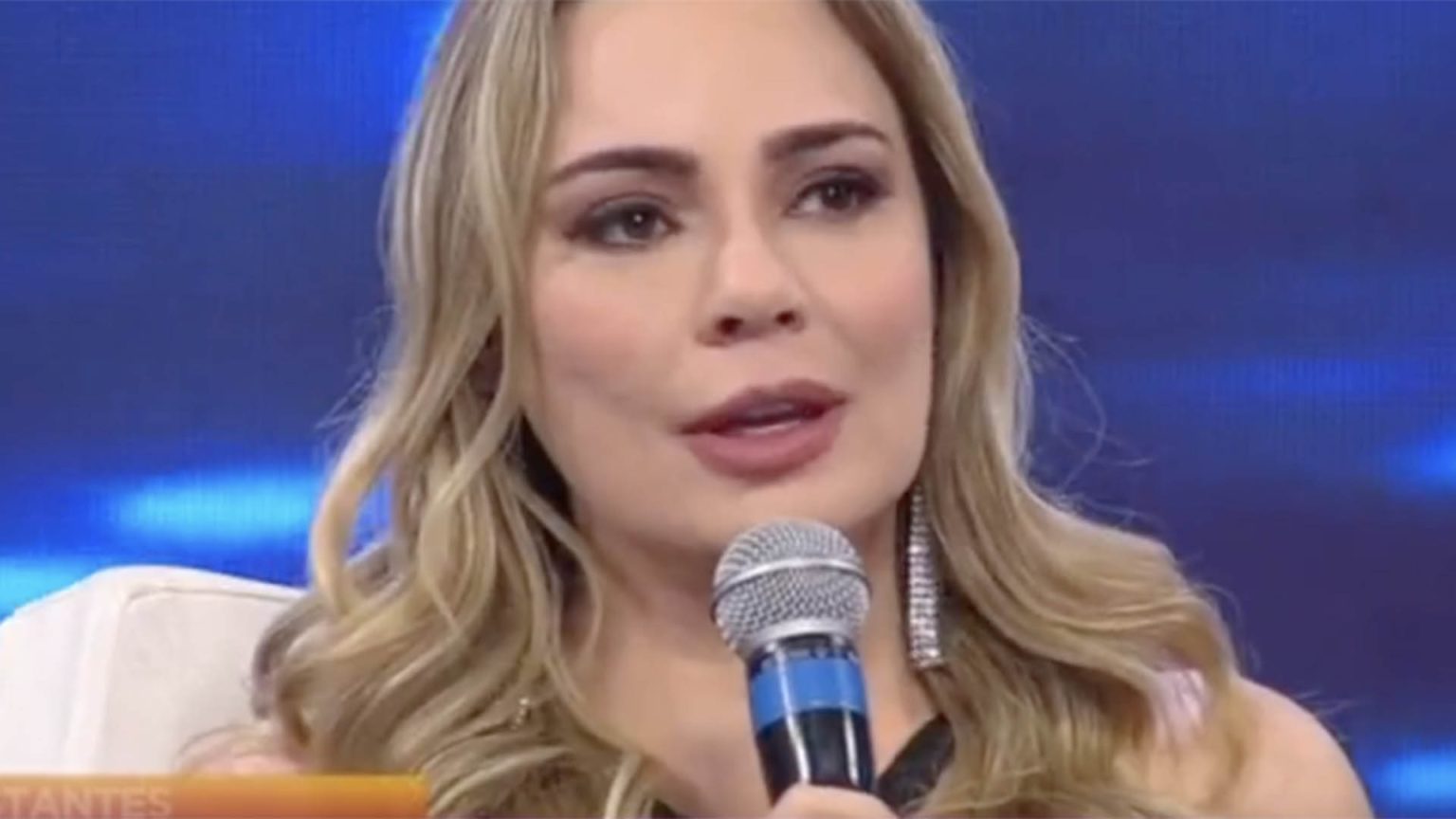 A Fazenda Saiba Qual O Futuro De Rachel Sheherazade Na Record Tv