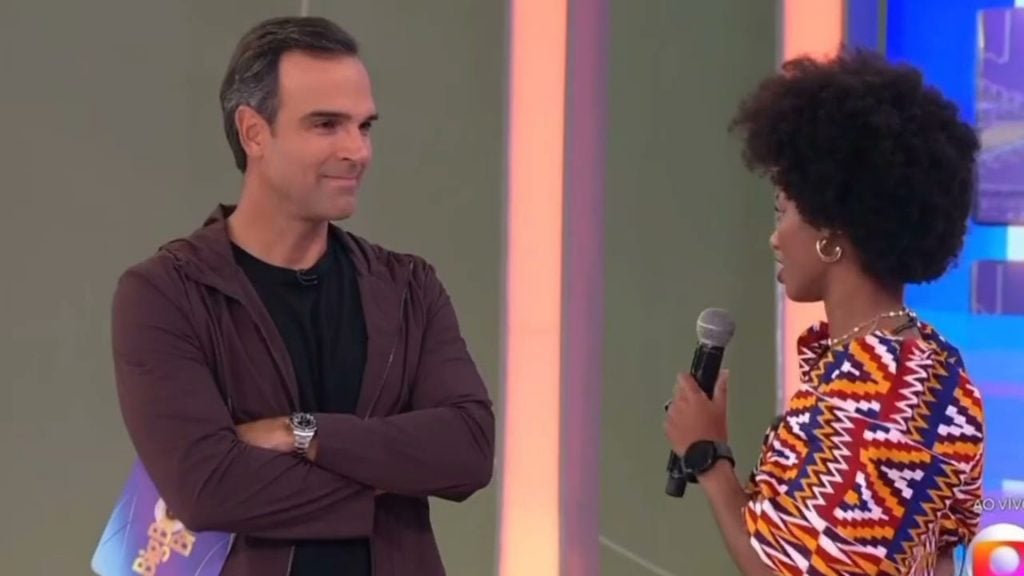 Tadeu Schmidt e Tina, do 'BBB 23'. Reprodução/TV Globo