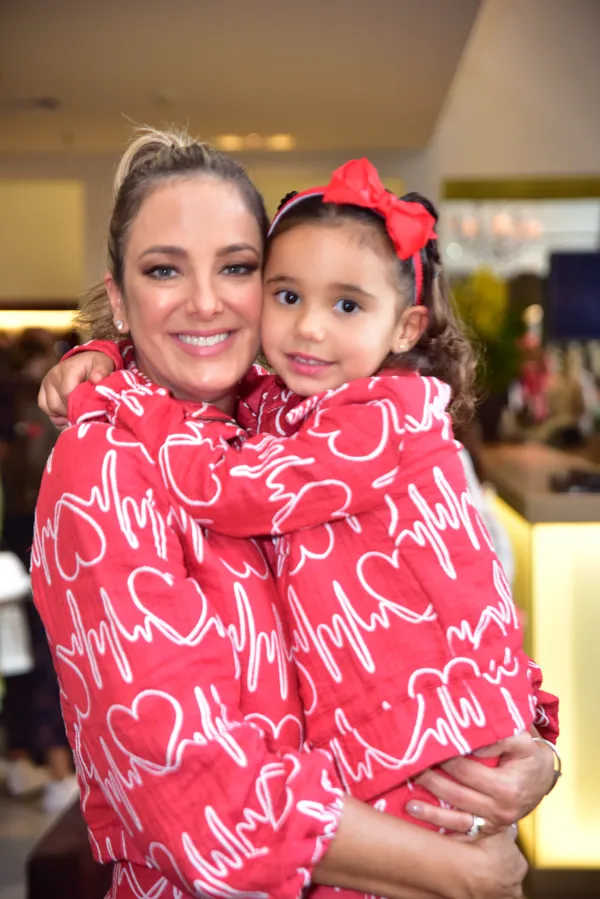 Ticiane Pinheiro e Manoela Tralli. Foto: Leo Franco/Agnews