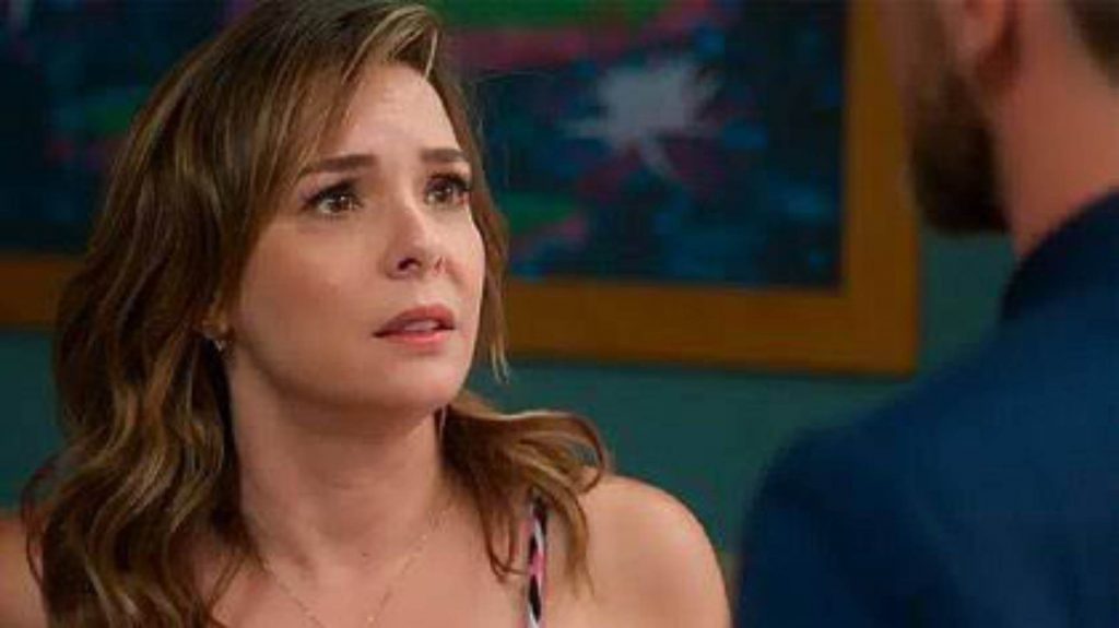 Clara em Vai na Fé - Reprodução/Globo