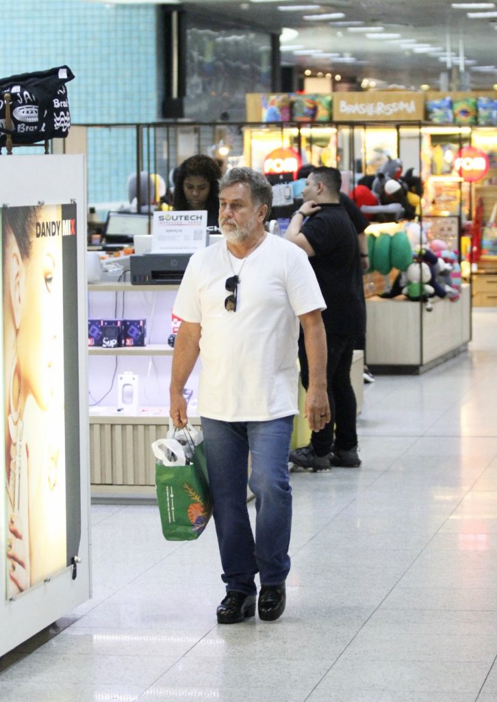 Marcos Frota no aeroporto. Foto: AgNews/Adão