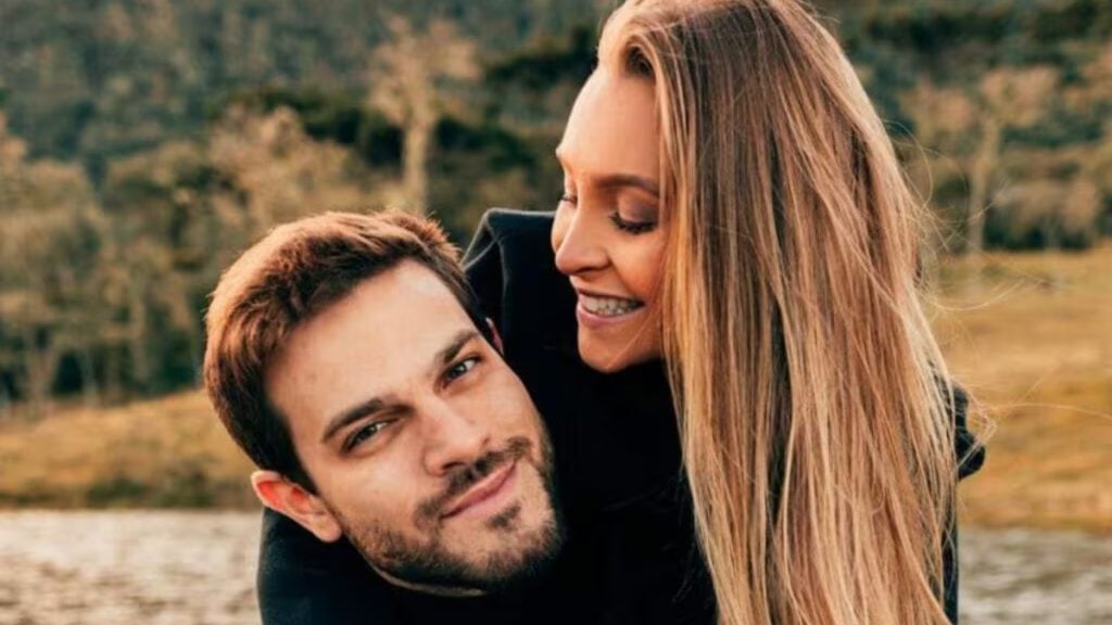 Carla Diaz e Felipe Becari (Reprodução)