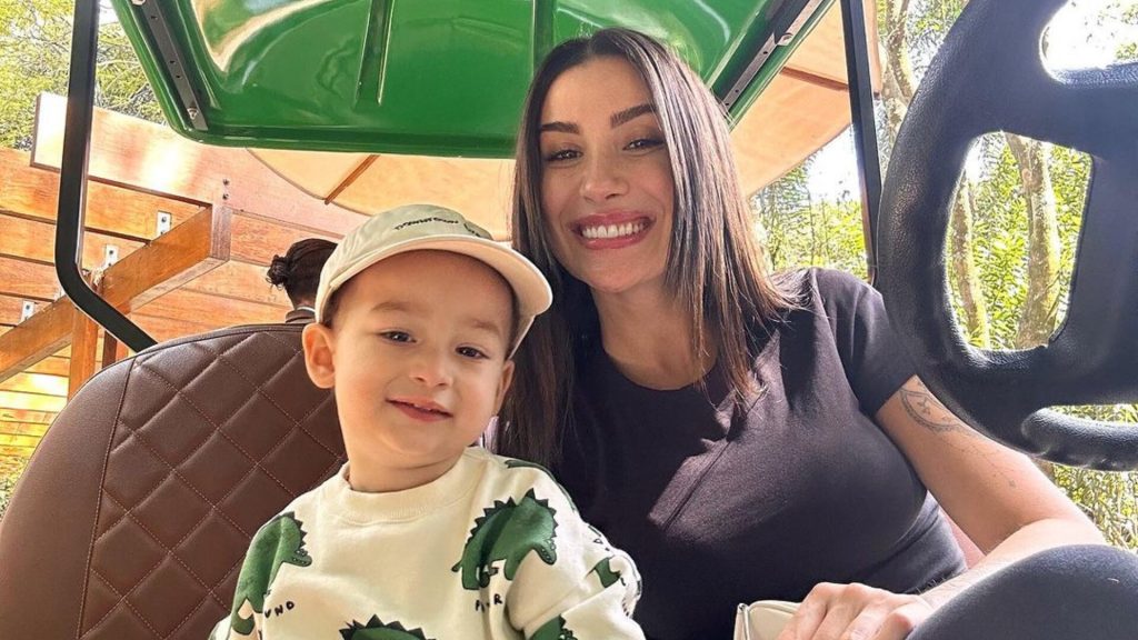 Bianca Andrade e filho, Cris