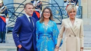 Janja ao lado de Emmanuel e Bridgitte Macron (Reprodução/Instagram @janjalula)