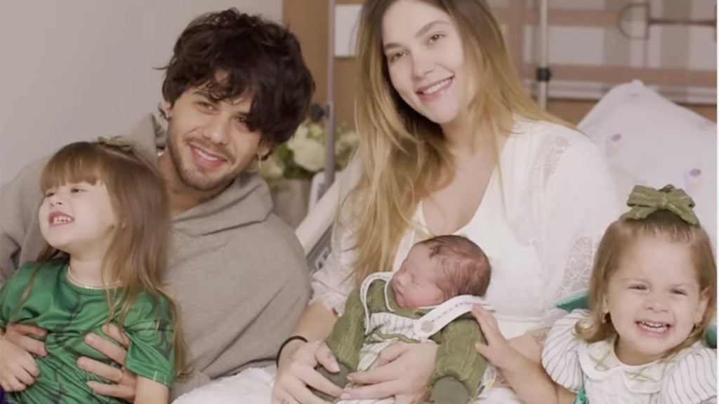 Virginia Fonseca e Zé Felipe com os filhos, Maria Alice, José Leonardo e Maria Flor – Reprodução/Instagram