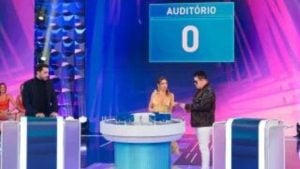 Jogo das 3 pistas no "Programa Silvio Santos" - Divulgação/SBT