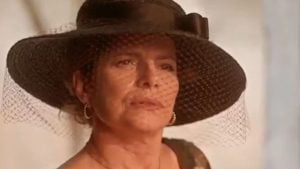 Deodora (Debora Bloch) em "No Rancho Fundo" - Reprodução/Globo